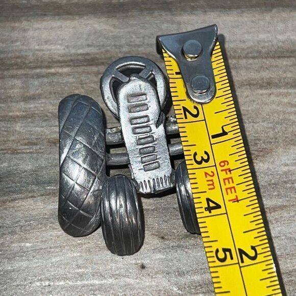 Ultra craft brooch woman’s large tractor farm life pewter look vintage signed - Picture 3 of 6